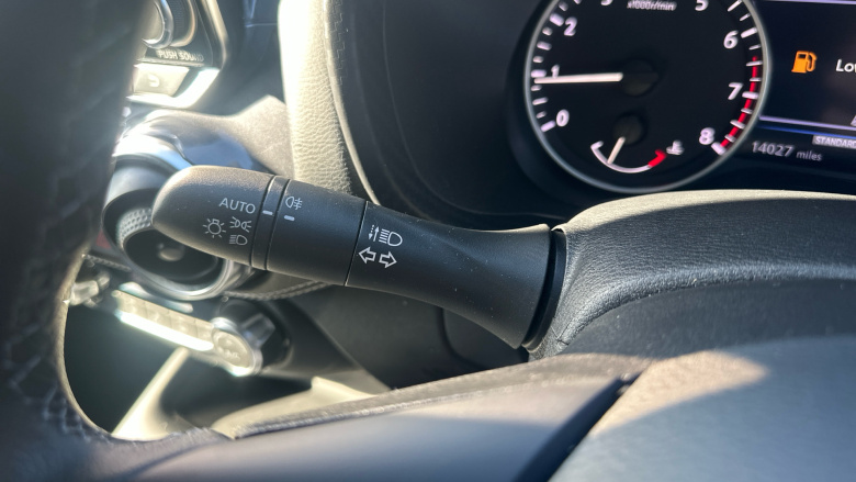 Nissan Juke 1.0 DiG-T 114 N-Connecta 5dr Petrol Hatchback